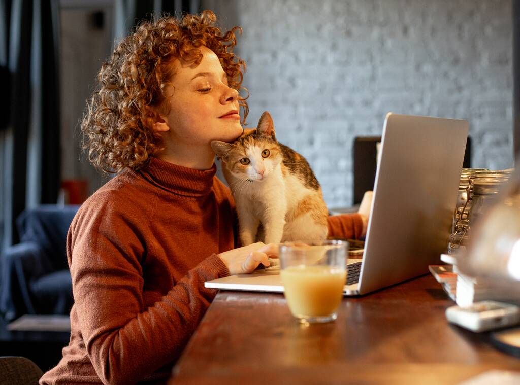 Scaling Your Business with Virtual Assistants: The Ultimate Guide to Remote Staffing Solutions